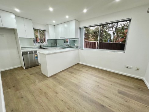 1/4 Templeman Crescent, HILLSDALE NSW 2036