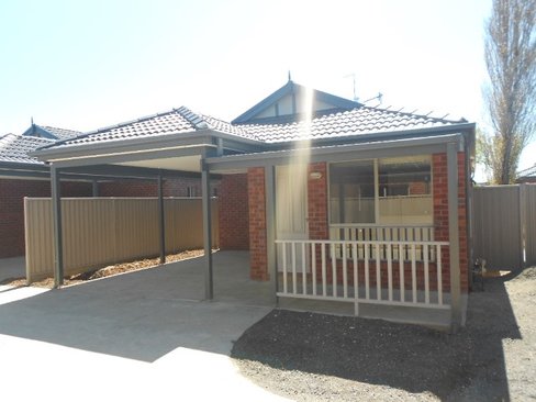 14 Tristan Drive, SEBASTOPOL VIC 3356