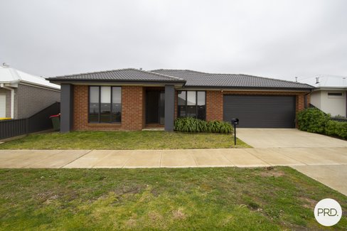 14 Tunbridge Street, LUCAS VIC 3350