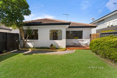 1 4 Valkstone Street Bentleigh East 3165