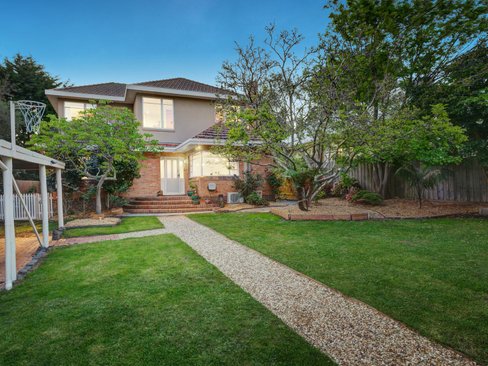 14 Walwa Street Mitcham 3132