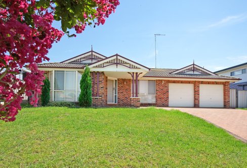 14 Yunga Road, GLENMORE PARK NSW 2745