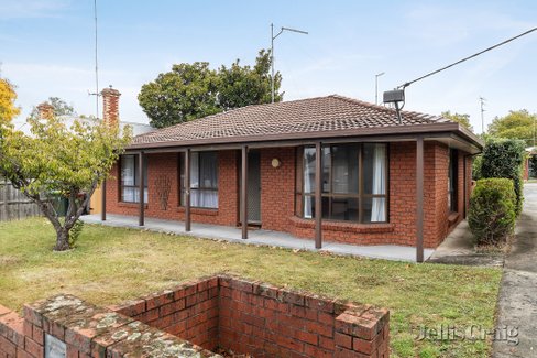1/406 Drummond Street South  Ballarat Central 3350
