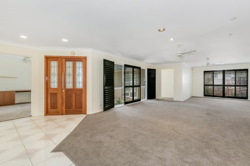 141 Glen Eagles Drive, ROBINA QLD 4226