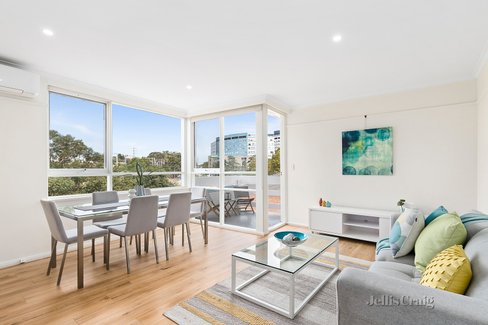 14/12 Stradbroke Avenue Heidelberg 3084