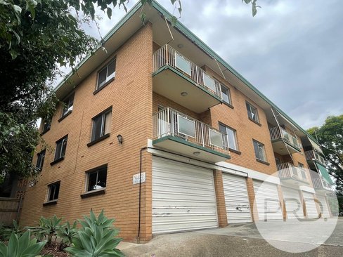 1/417 Sandgate Road, ALBION QLD 4010