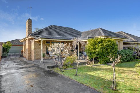 1 42 Howard Avenue Mount Waverley 3149