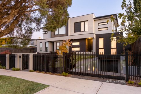 1 42 London Street Bentleigh 3204