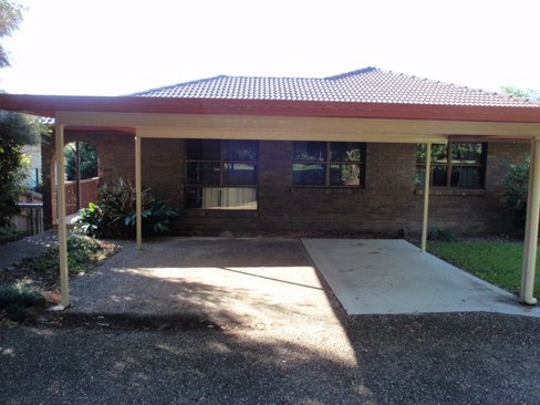 142 Simpsons Road, CURRUMBIN WATERS QLD 4223