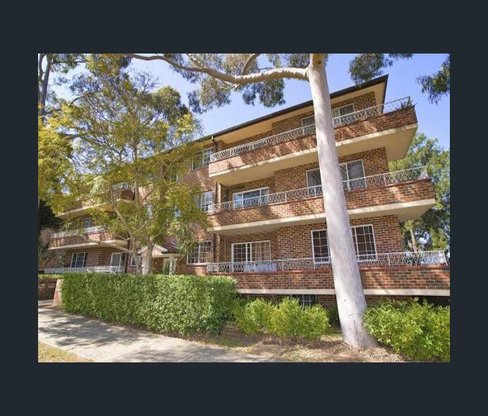 14/26 Hampton Court Road, CARLTON NSW 2218