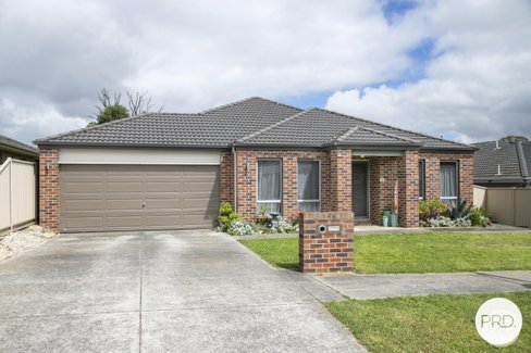 143 Canadian Lakes Boulevard, CANADIAN VIC 3350