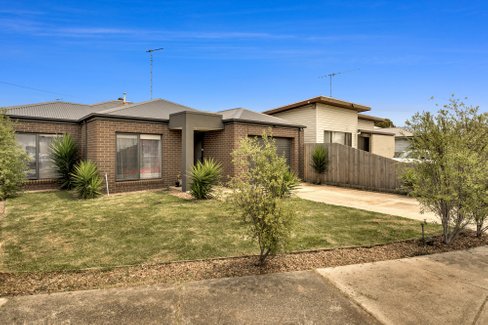 1 43 Dunloe Avenue Norlane 3214