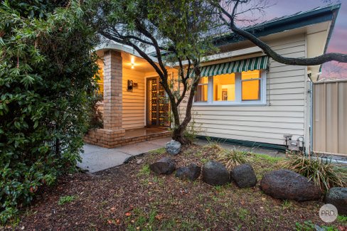 143 Eaglehawk Road, LONG GULLY VIC 3550