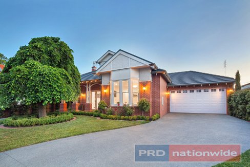 143 Wendouree Parade, LAKE WENDOUREE VIC 3350