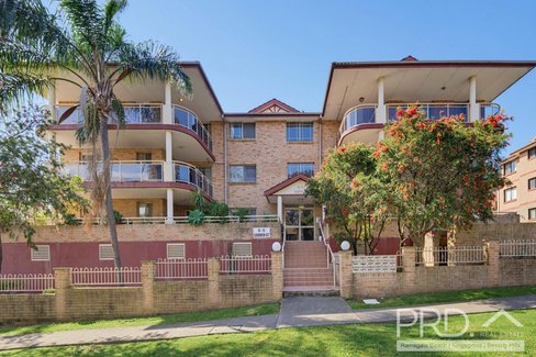 14/9-11 Carmen Street, BANKSTOWN