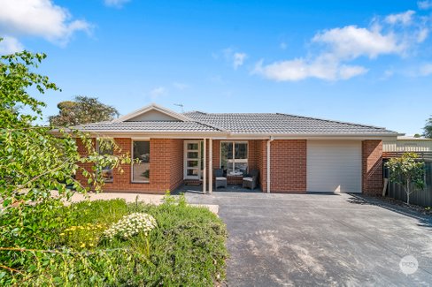 1/49 Raglan Street, WHITE HILLS VIC 3550