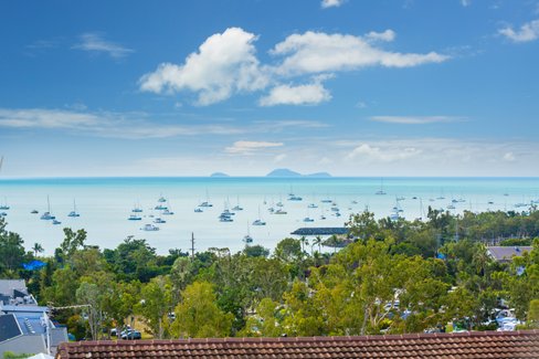 149/6 Eshelby Drive 'Harbour Apartments', CANNONVALE QLD 4802