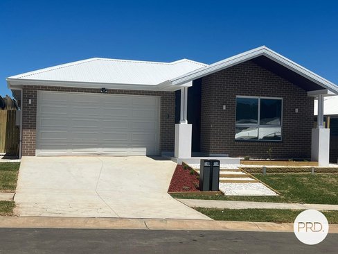 14A Crisp Street, MENANGLE PARK NSW 2563