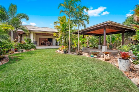 15-17 Frangipani Court, CANNON VALLEY QLD 4800