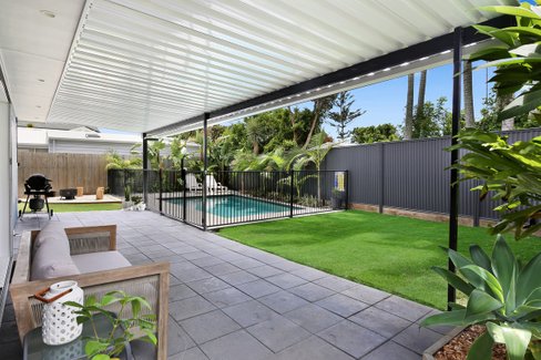 15 Anita Avenue, MIAMI QLD 4220