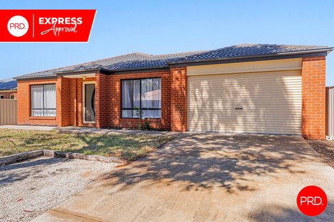 15 Arinya Close, ASCOT VIC 3551