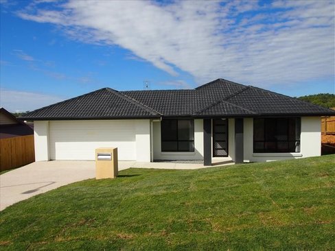 15 Blaxland Court, GLEN EDEN QLD 4680