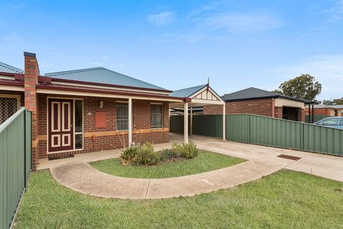 15 Chantelle Court, KANGAROO FLAT VIC 3555