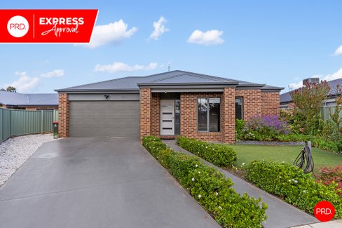 15 Cloverfields Cres, EPSOM VIC 3551