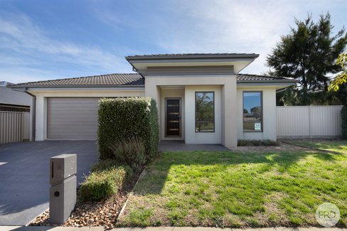 15 Cockatoo Drive, WINTER VALLEY