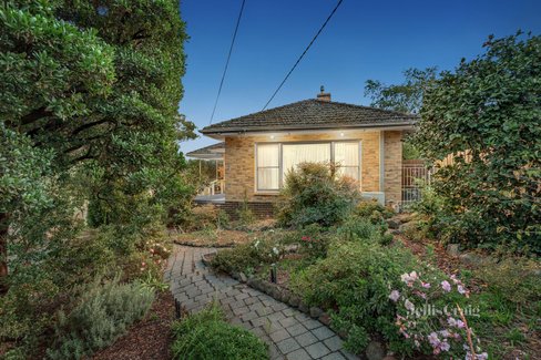 15 Dartagook Street Diamond Creek 3089