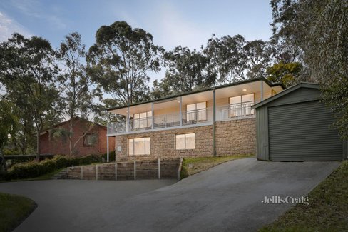 15 Dering Street Diamond Creek 3089