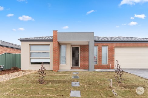 15 Diva Way, HUNTLY VIC 3551