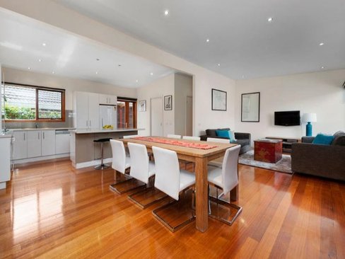 15 Douglas Street Blackburn North 3130