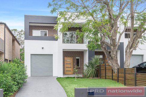 15 Enright Street, EAST HILLS NSW 2213