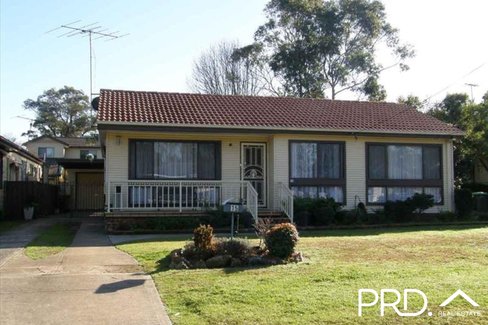 15 Flanders Avenue, MILPERRA NSW 2214