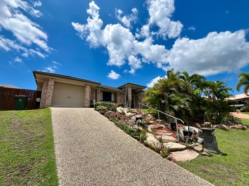 15 Geoffrey Thomas Drive, TANNUM SANDS QLD 4680