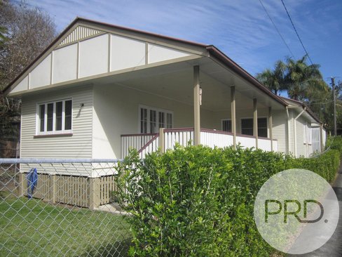 15 Gilbert Road, WINDSOR QLD 4030