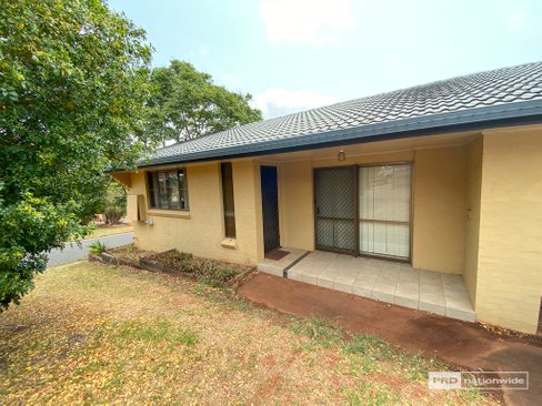1/5 Graeme Avenue, GOONELLABAH NSW 2480