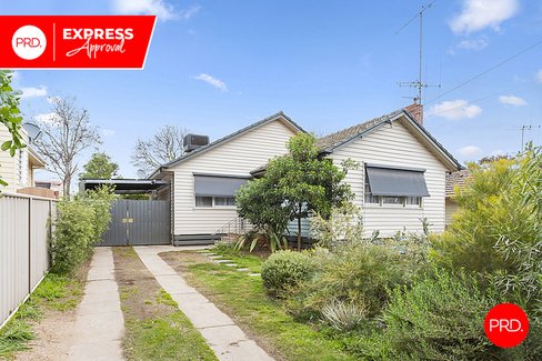 15 Green Street, LONG GULLY VIC 3550