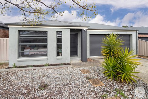 15 Heppner Court, SEBASTOPOL