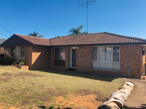 15 Hughes Avenue, PENRITH NSW 2750