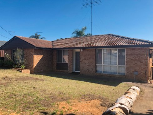 15 Hughes Avenue, PENRITH NSW 2750