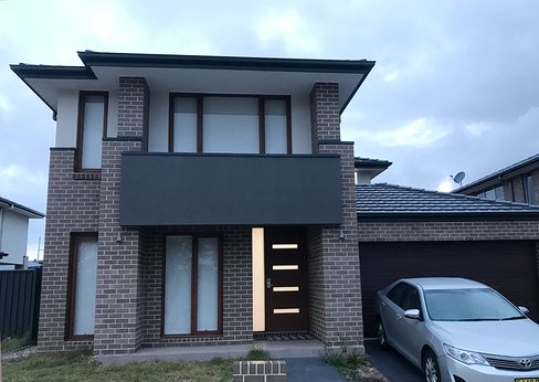 15 Islington St, DENHAM COURT NSW 2565