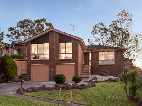 15 Jefferson Grove Doncaster East 3109