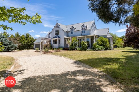 15 John Dwyer Crescent, BUNGENDORE NSW 2621