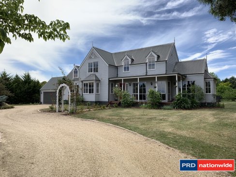 15 John Dwyer Crescent, BUNGENDORE NSW 2621