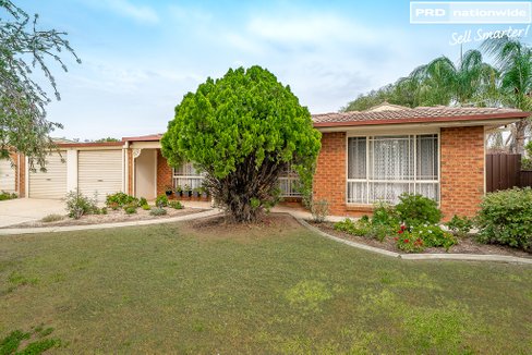 15 Langi Crescent, GLENFIELD PARK NSW 2650