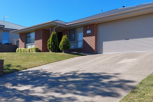 15 Lockeridge Drive, TUMUT NSW 2720