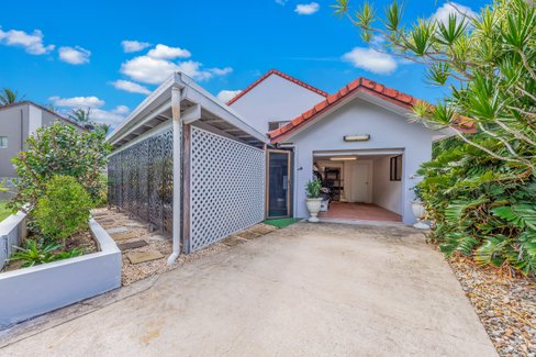 1/5 Maeva Street, JUBILEE POCKET QLD 4802
