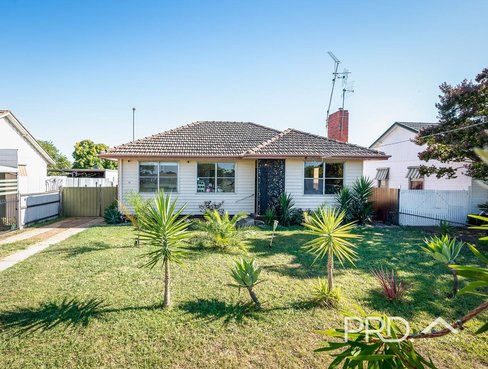 15 Malcolm Crescent, SHEPPARTON